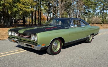 Plymouth-GTX-1969-Sedan-4
