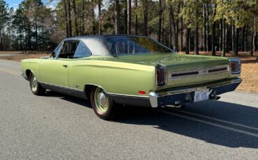 Plymouth-GTX-1969-Sedan-7