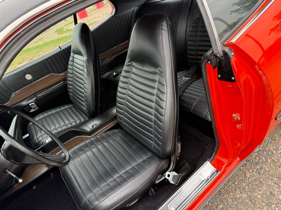 Plymouth-GTX-1971-11