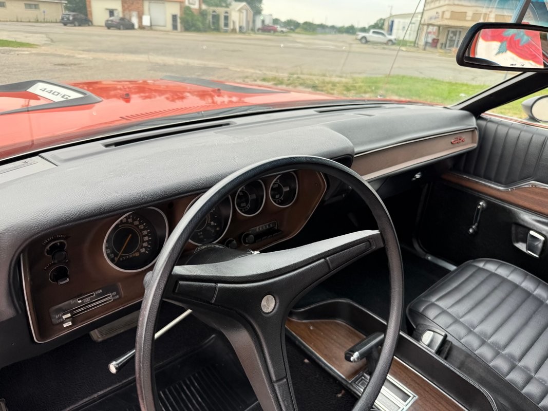 Plymouth-GTX-1971-12