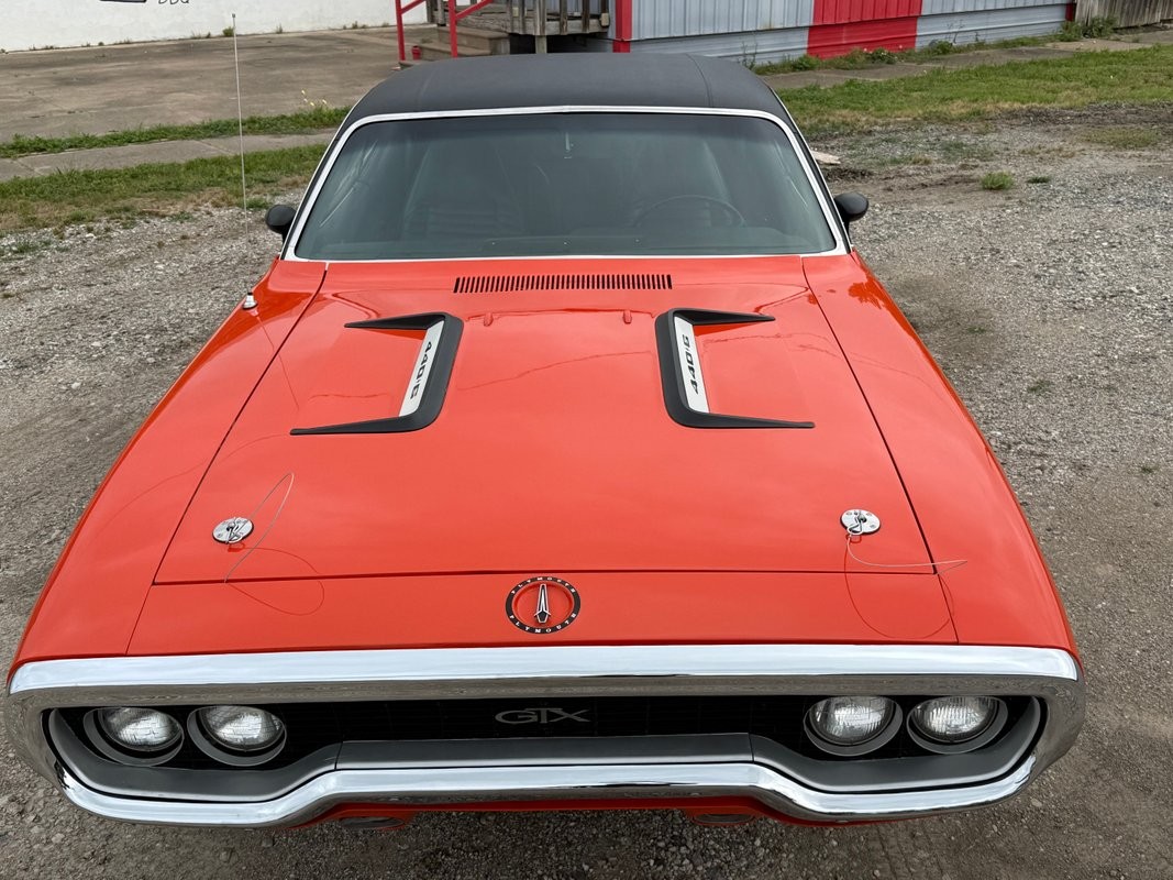 Plymouth-GTX-1971-6
