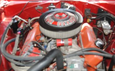 Plymouth-Gtx-1968-Red-White-3