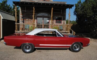 Plymouth-Gtx-1968-Red-White-6