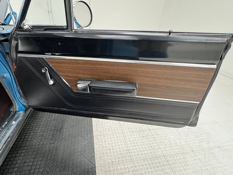 Plymouth-Gtx-1969-Blue-Fire-Metallic-Black-15