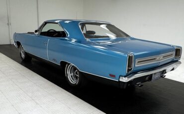Plymouth-Gtx-1969-Blue-Fire-Metallic-Black-2
