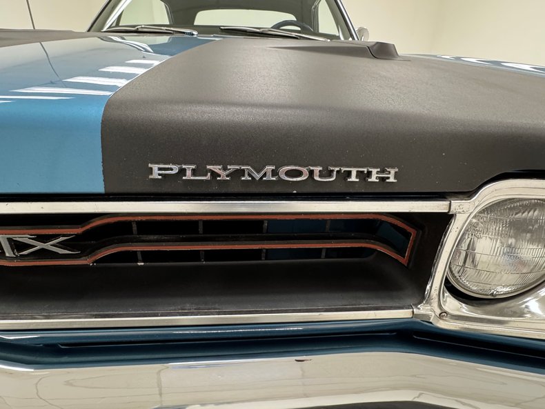 Plymouth-Gtx-1969-Blue-Fire-Metallic-Black-21