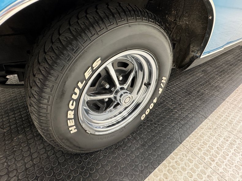 Plymouth-Gtx-1969-Blue-Fire-Metallic-Black-24