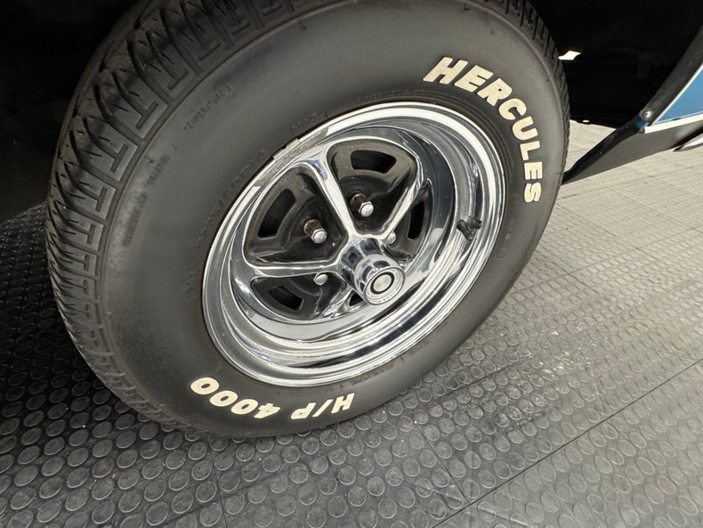 Plymouth-Gtx-1969-Blue-Fire-Metallic-Black-37