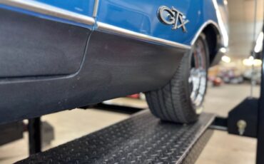 Plymouth-Gtx-1969-Blue-Fire-Metallic-Black-8