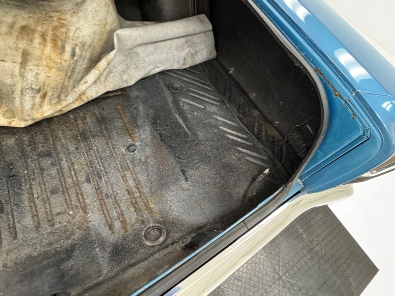 Plymouth-Gtx-1969-Blue-Fire-Metallic-Black-9