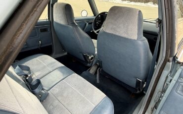 Plymouth-Horizon-1987-14