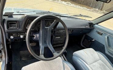 Plymouth-Horizon-1987-15