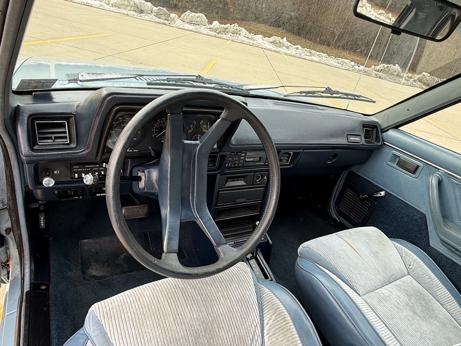 Plymouth-Horizon-1987-15