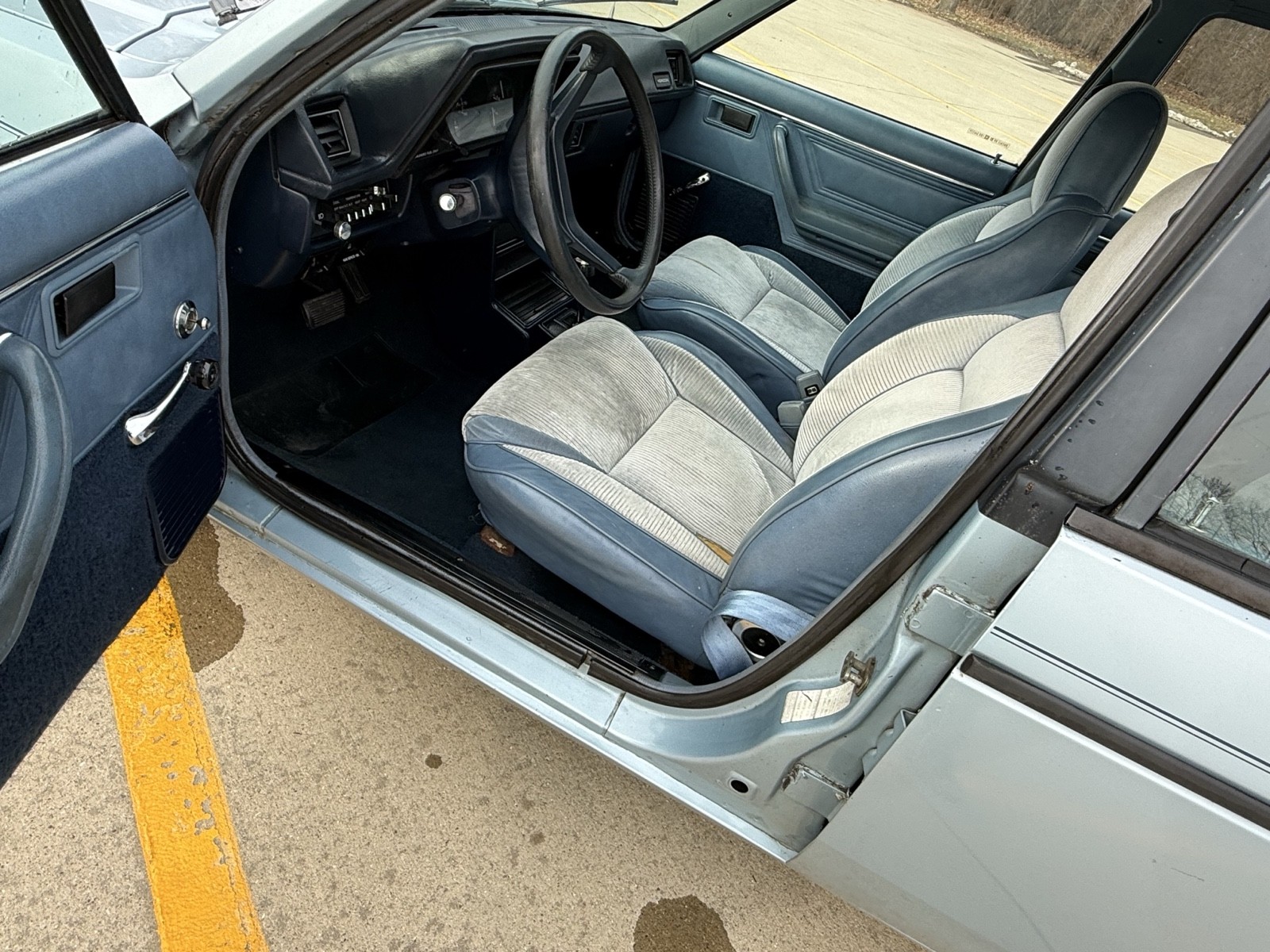 Plymouth-Horizon-1987-16