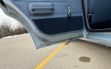 Plymouth-Horizon-1987-17