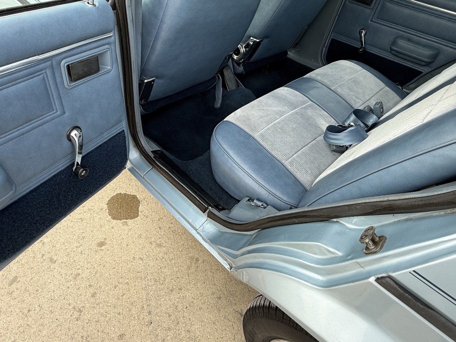 Plymouth-Horizon-1987-20