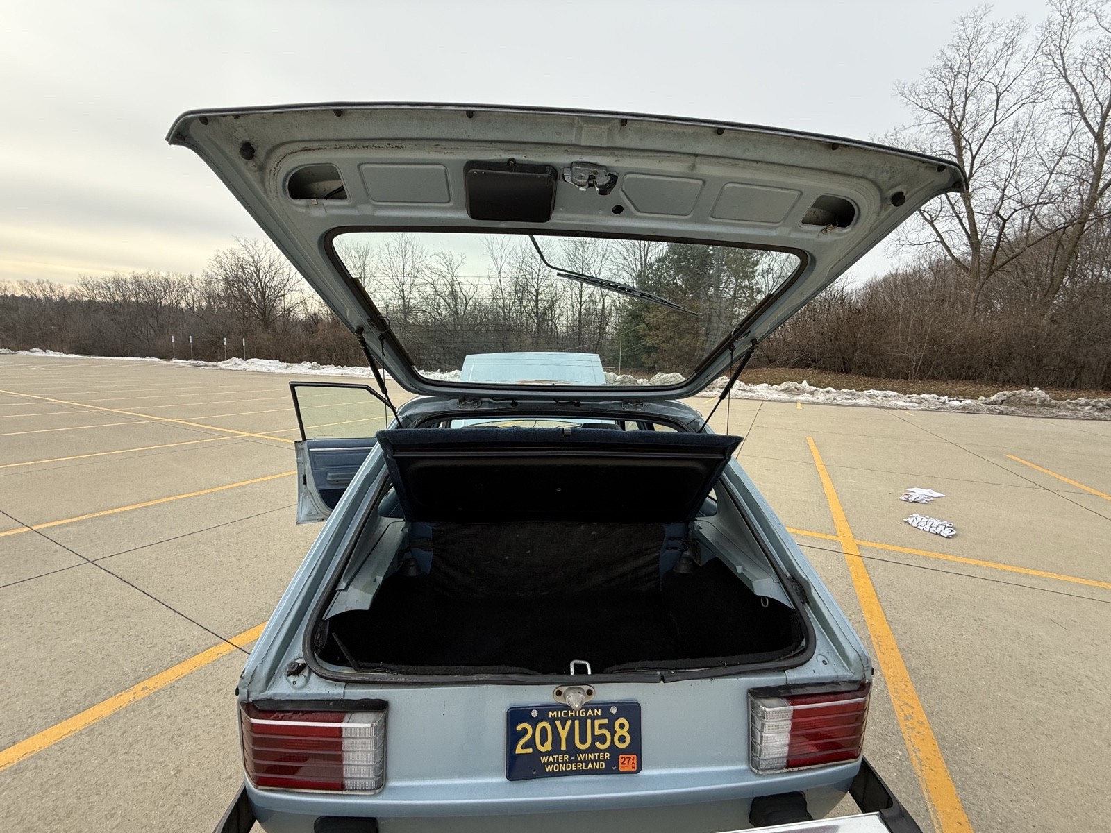 Plymouth-Horizon-1987-24