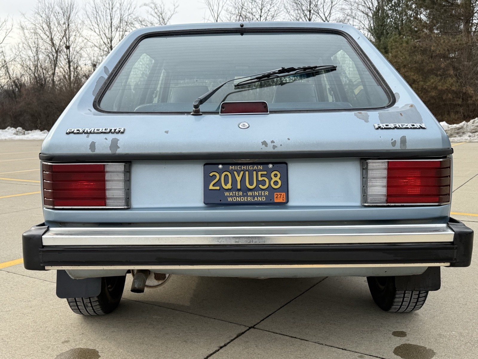 Plymouth-Horizon-1987-3