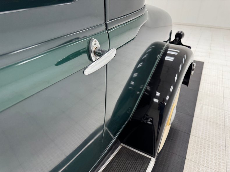 Plymouth-Other-1931-Spruce-Green-Tan-43