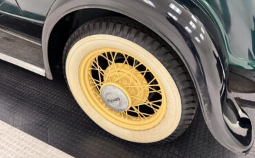 Plymouth-Other-1931-Spruce-Green-Tan-45