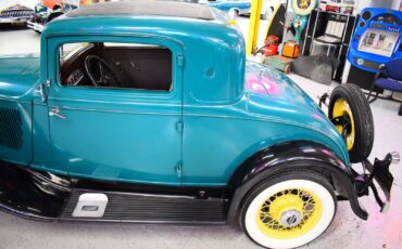 Plymouth-PB-Coupe-1932-18