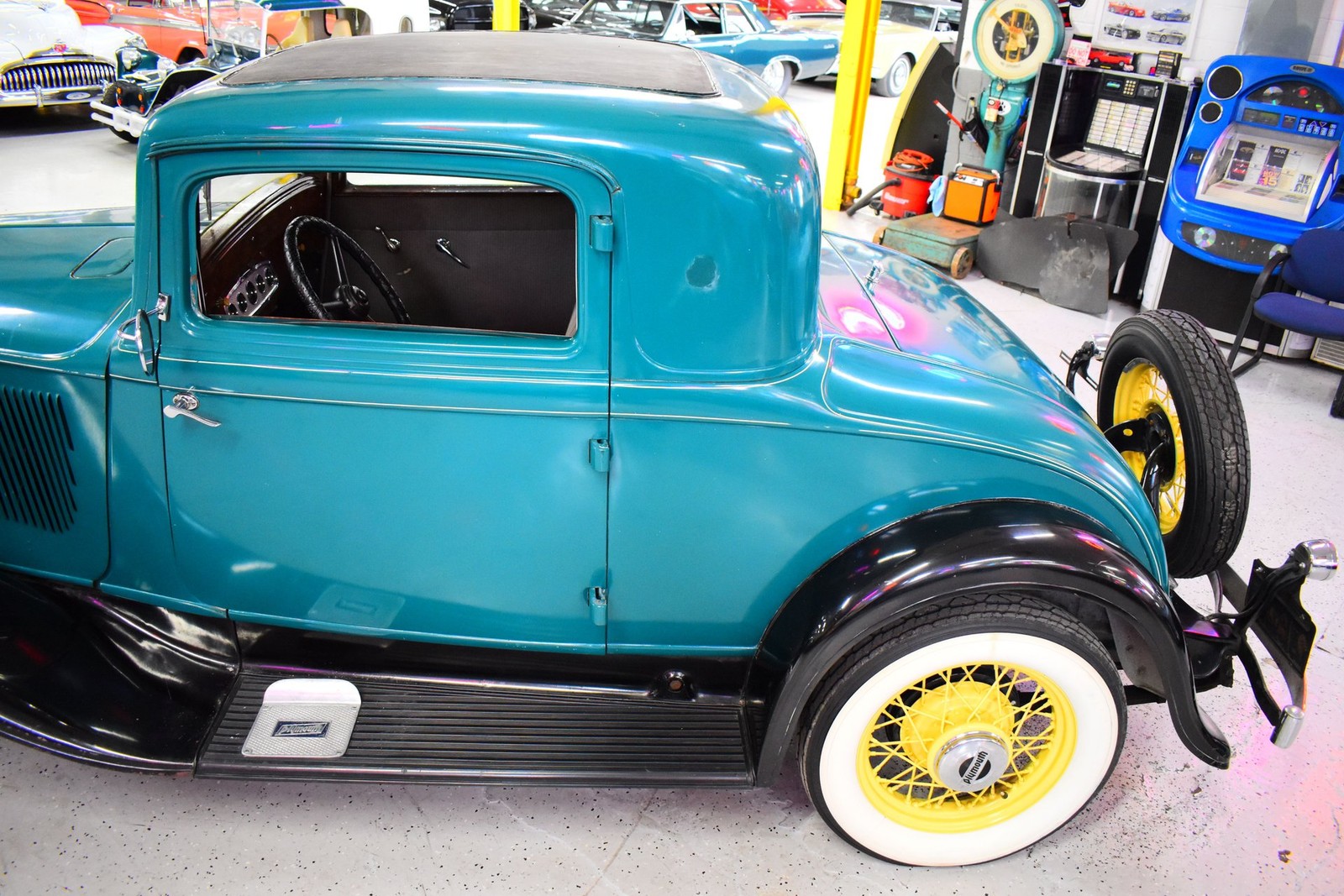 Plymouth-PB-Coupe-1932-18