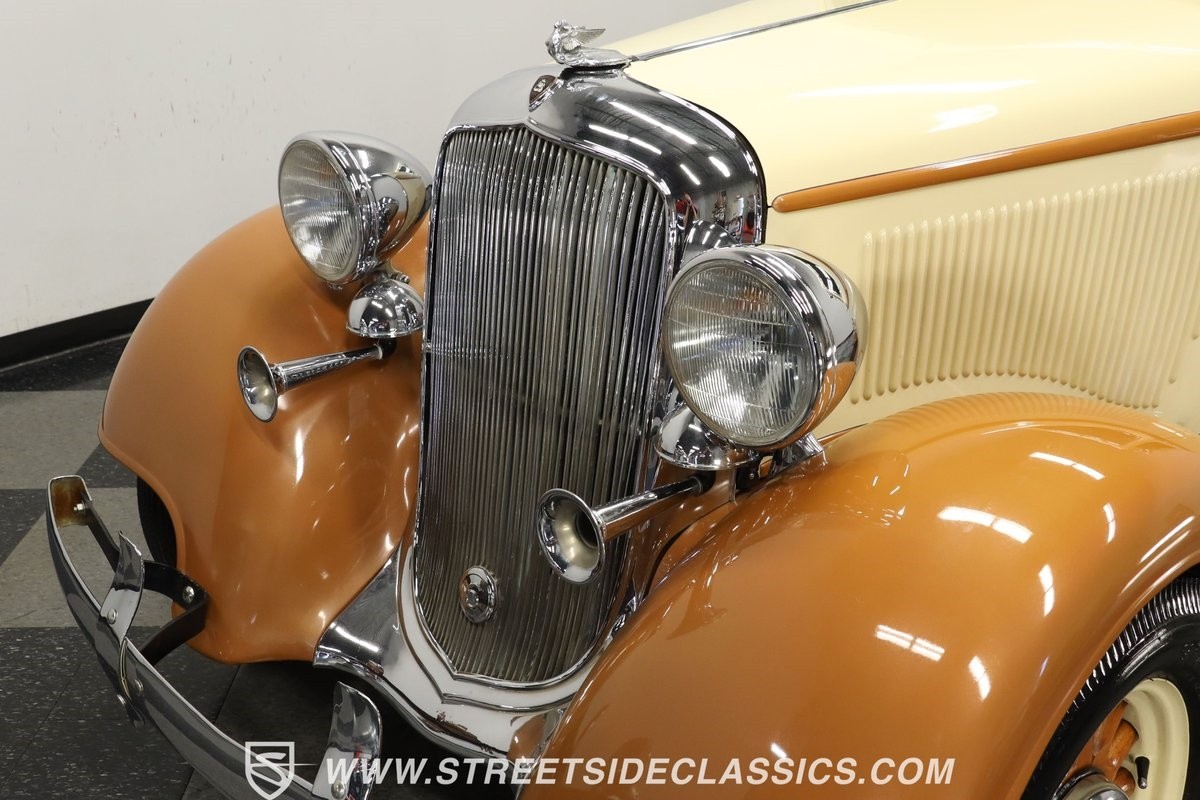 Plymouth-PD-1933-Coupe-18