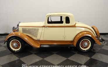 Plymouth-PD-1933-Coupe-2