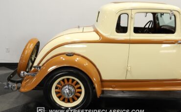 Plymouth-PD-1933-Coupe-27