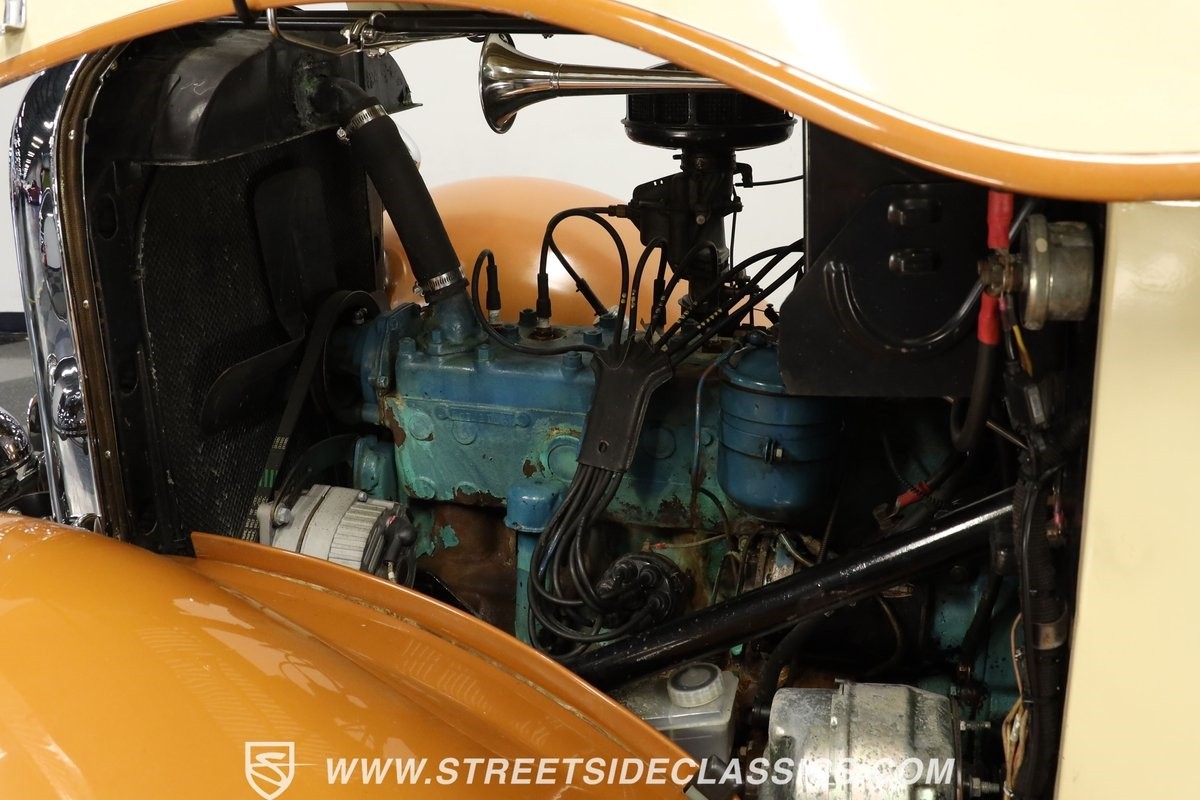 Plymouth-PD-1933-Coupe-30