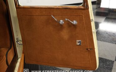 Plymouth-PD-1933-Coupe-33