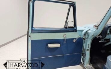 Plymouth-Plaza-1955-Sedan-35