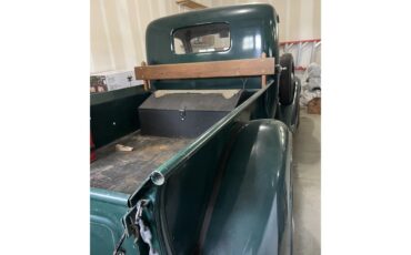 Plymouth-Pt-50-1937-Green-Tan-10