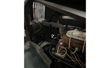 Plymouth-Pt-50-1937-Green-Tan-17