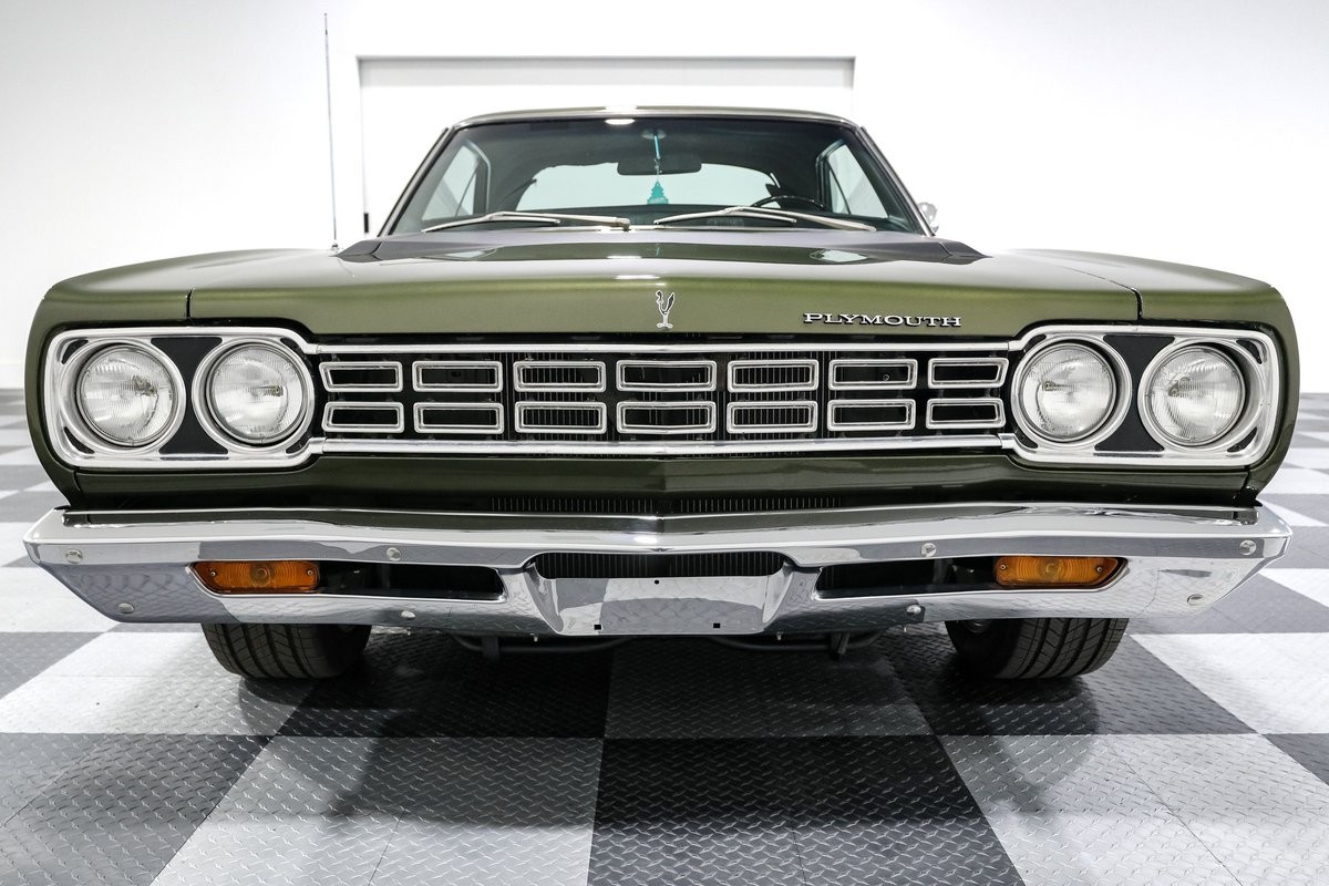 Plymouth-Road-Runner-1968-Coupe-1