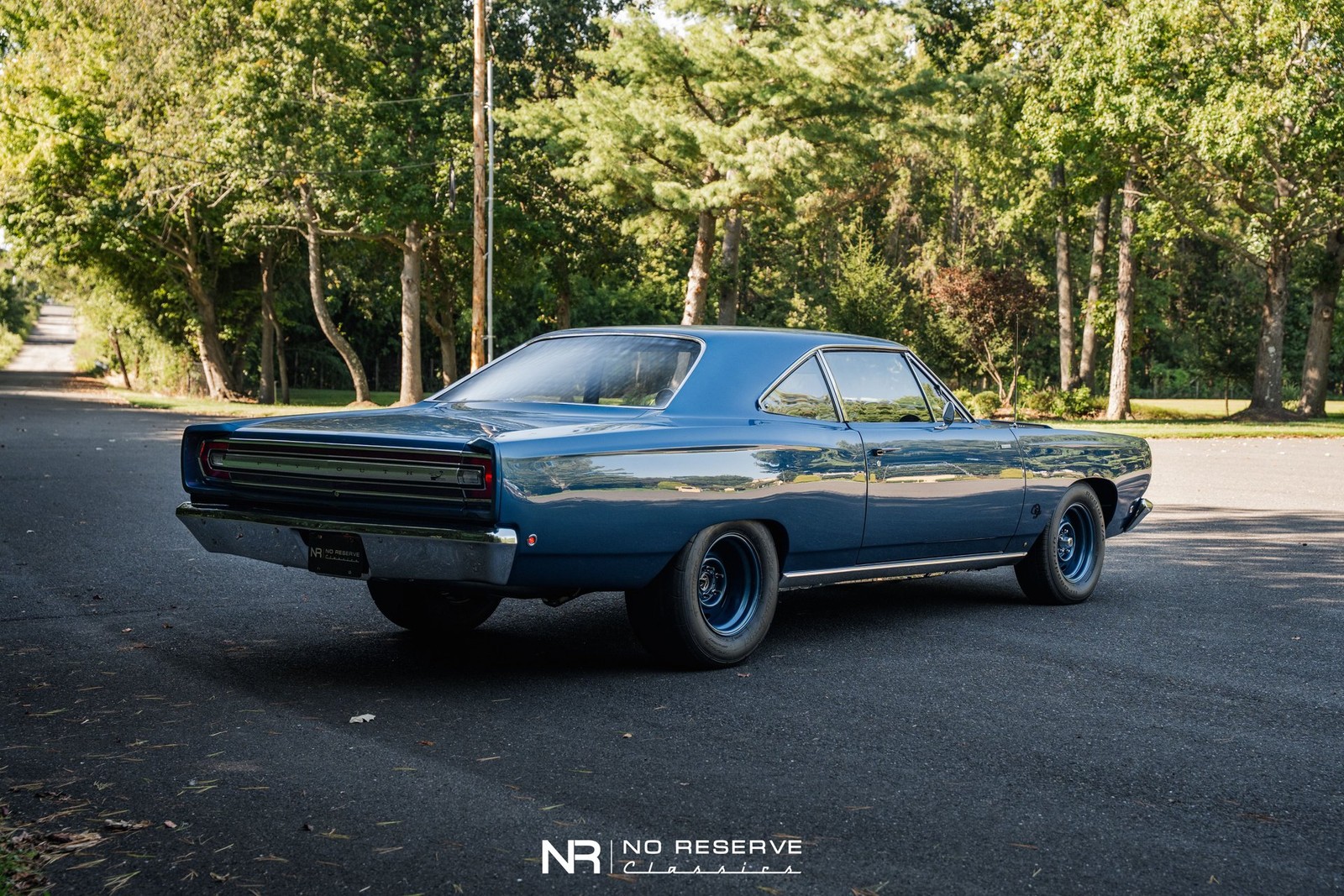 Plymouth-Road-Runner-1968-Coupe-10