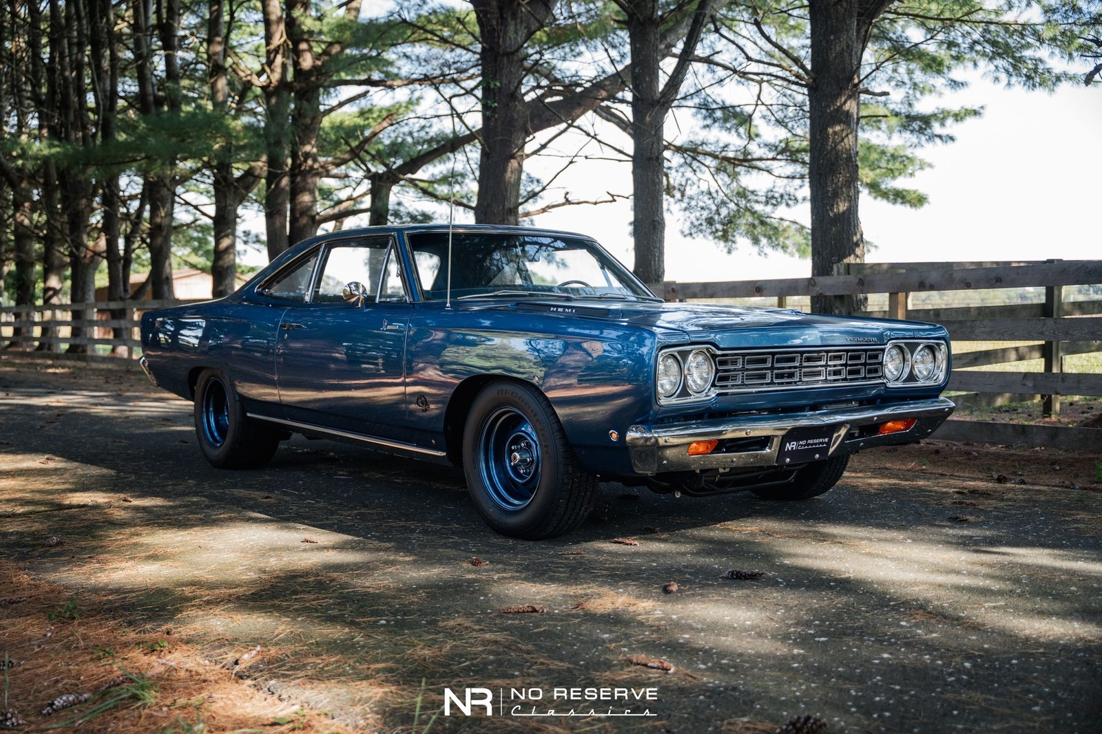 Plymouth-Road-Runner-1968-Coupe-17