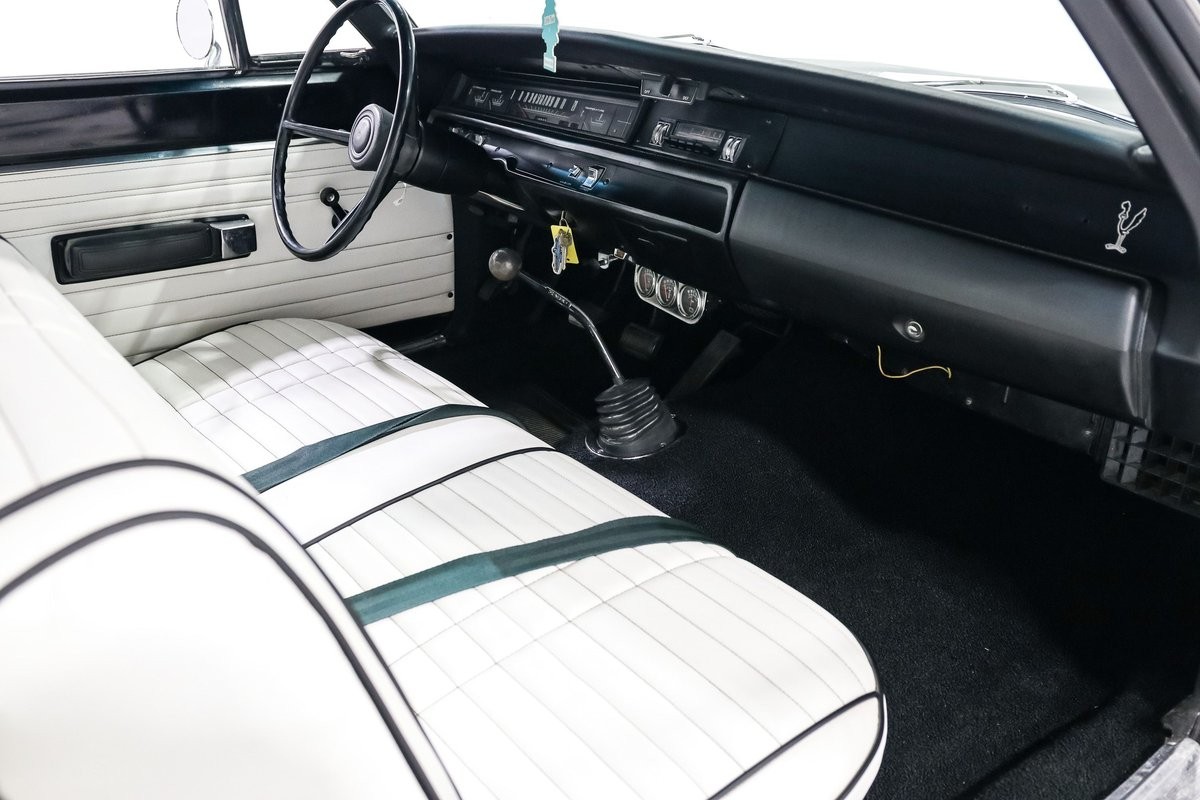 Plymouth-Road-Runner-1968-Coupe-17