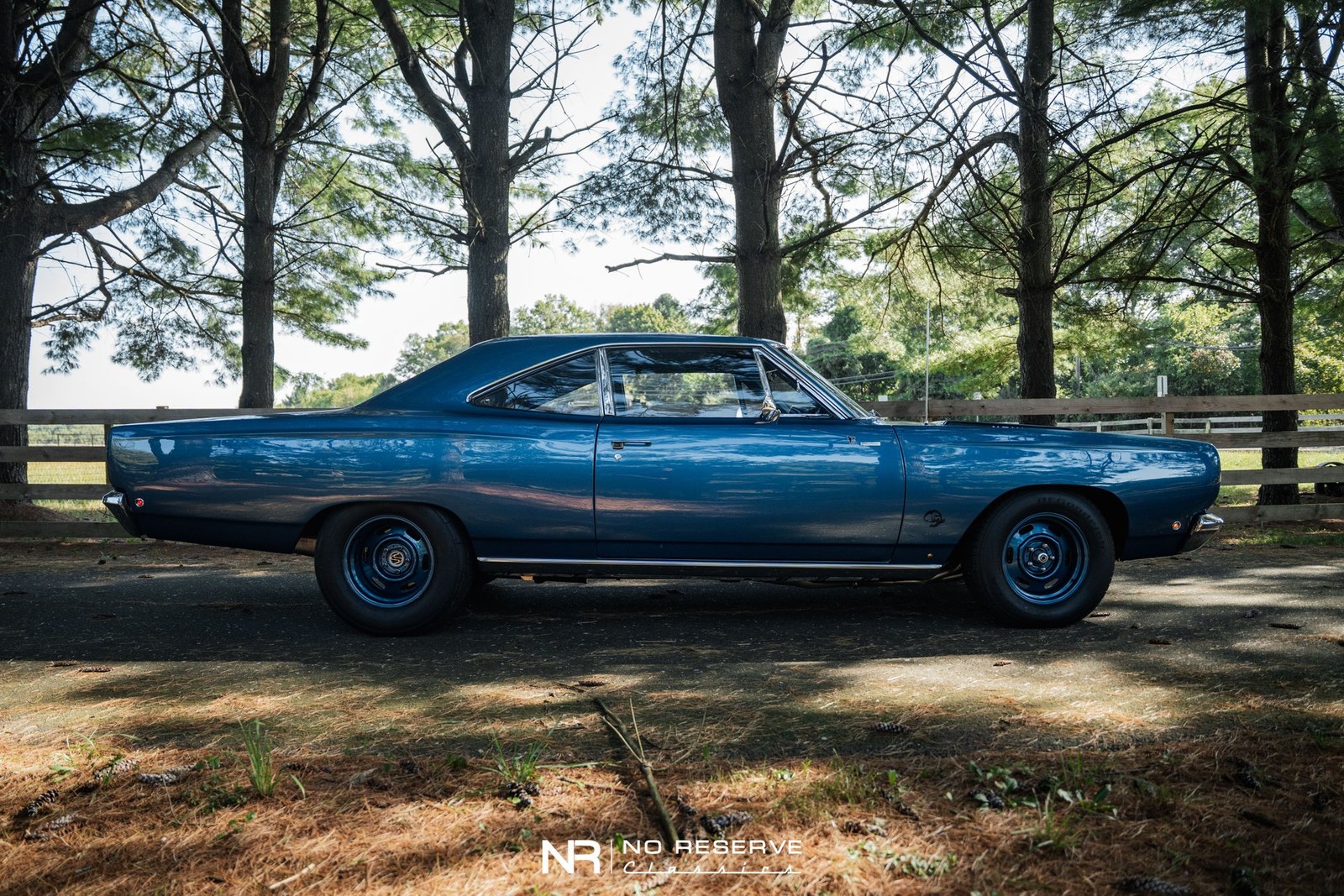 Plymouth-Road-Runner-1968-Coupe-18