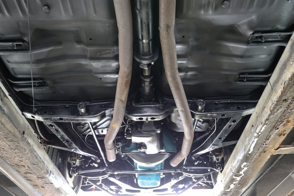 Plymouth-Road-Runner-1968-Coupe-28