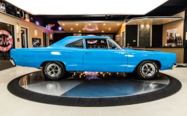 Plymouth-Road-Runner-1968-Other-11