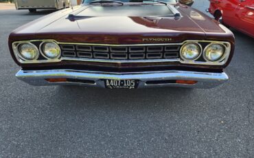 Plymouth-Road-Runner-1968-Sedan-10