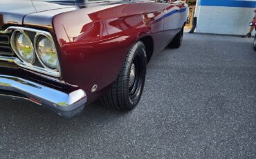 Plymouth-Road-Runner-1968-Sedan-11