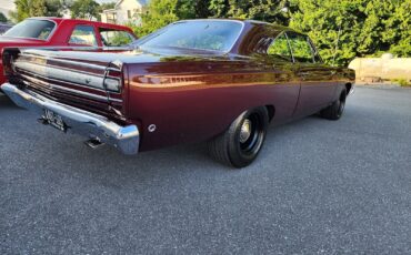 Plymouth-Road-Runner-1968-Sedan-9