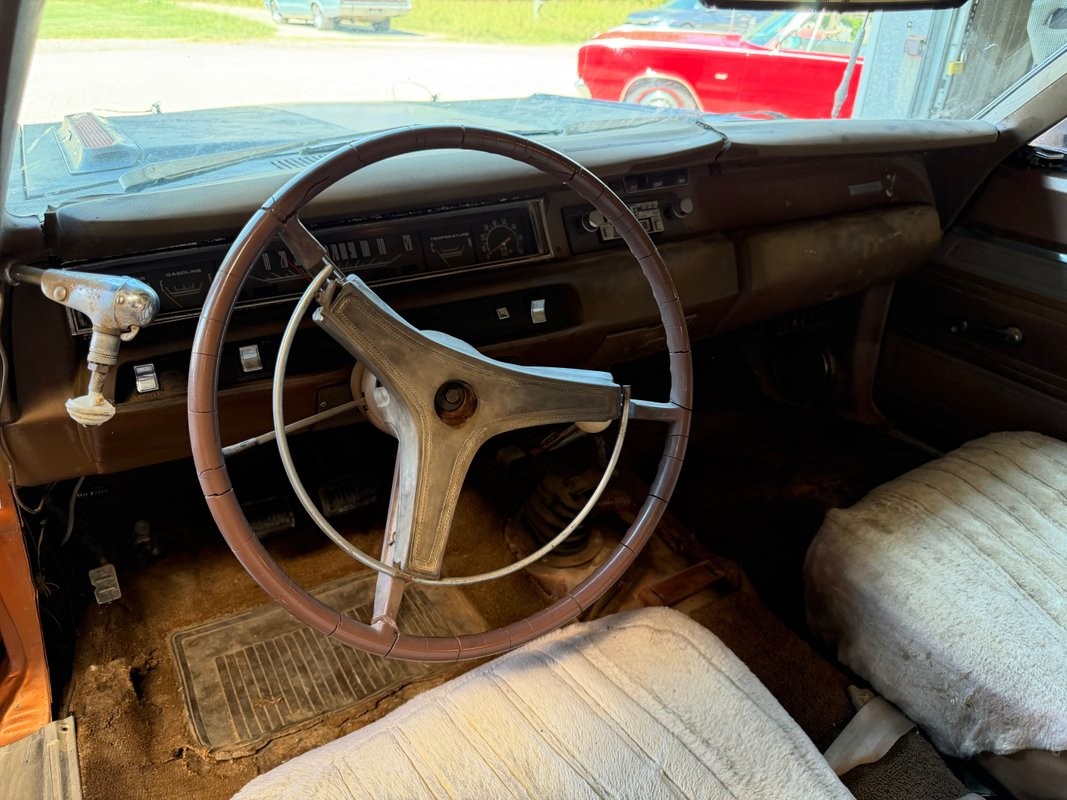 Plymouth-Road-Runner-1969-11
