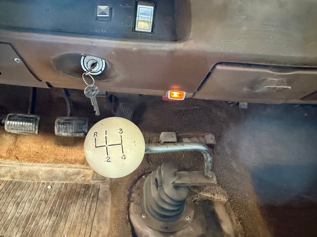 Plymouth-Road-Runner-1969-14