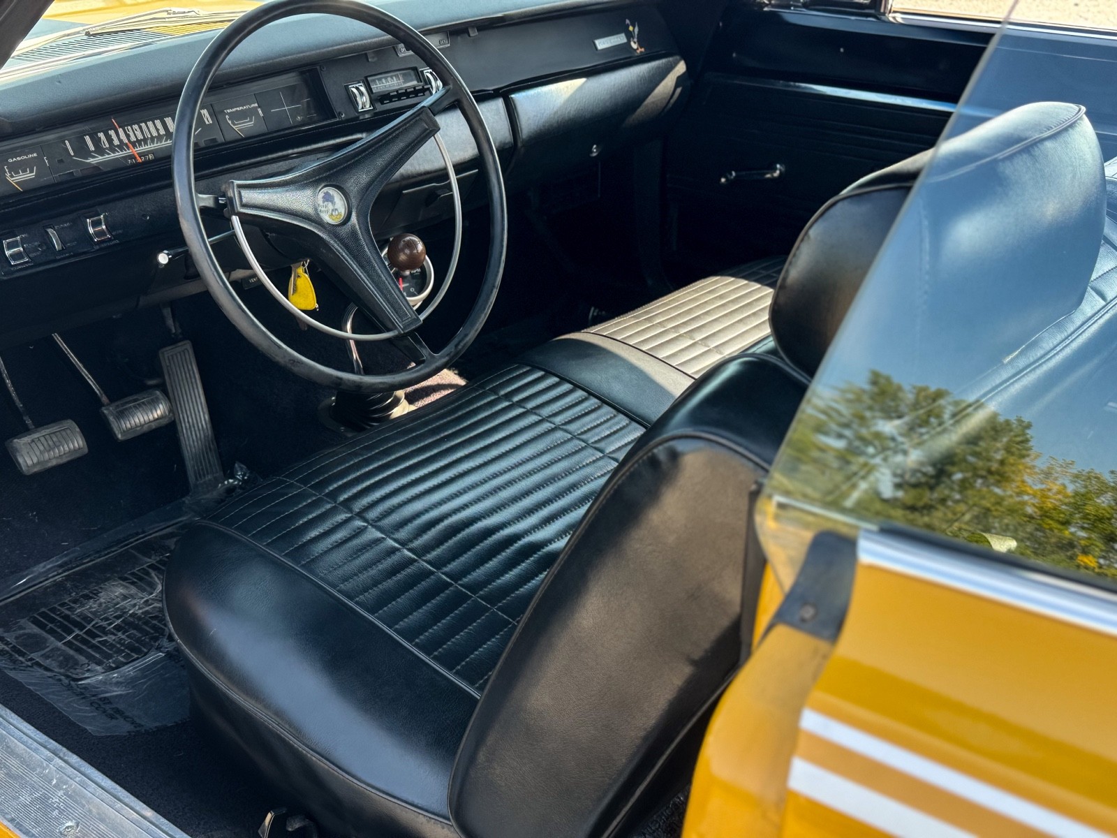 Plymouth-Road-Runner-1969-15