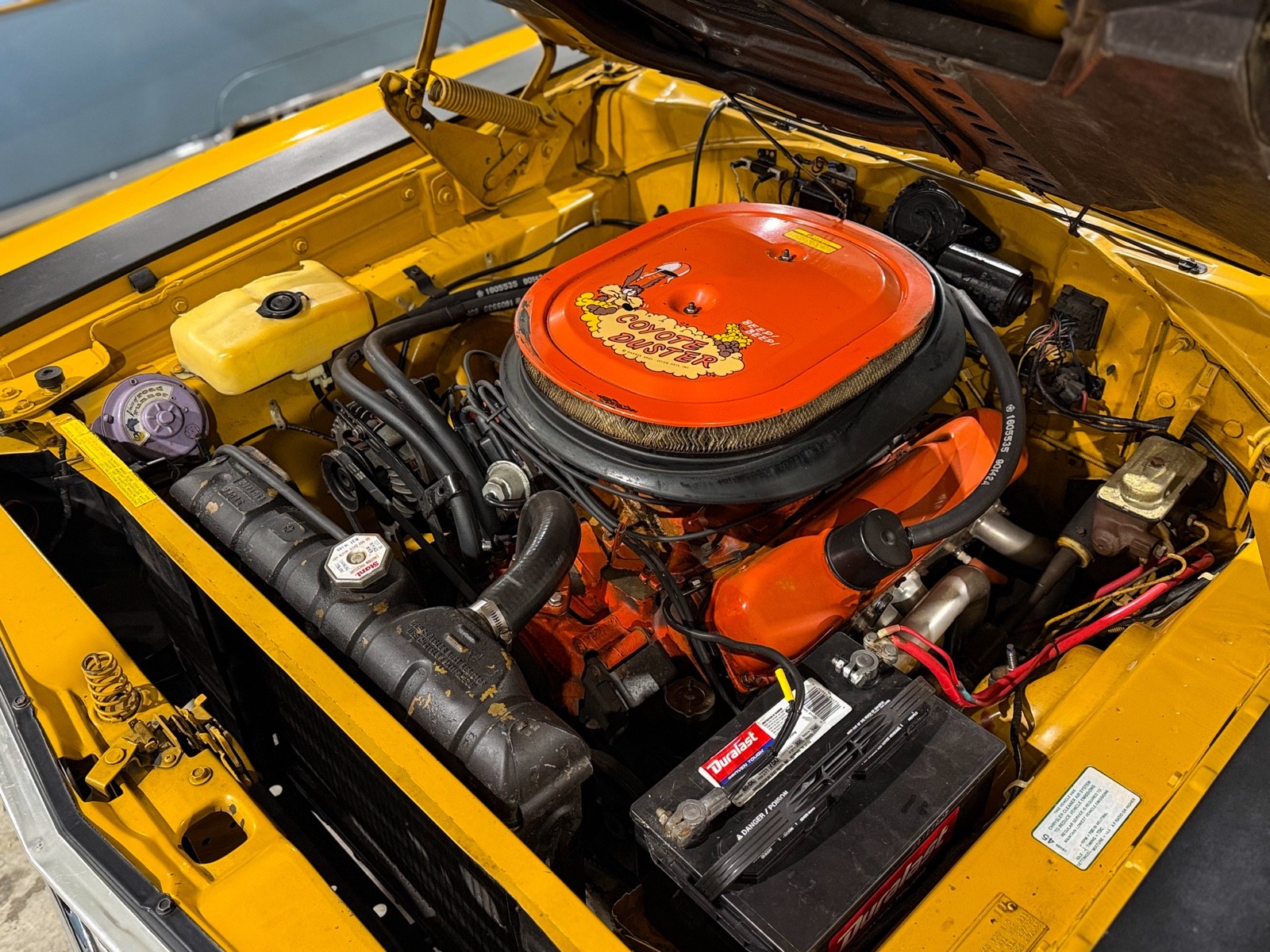 Plymouth-Road-Runner-1969-19