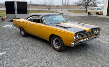 Plymouth-Road-Runner-1969-2