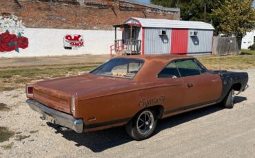 Plymouth-Road-Runner-1969-2